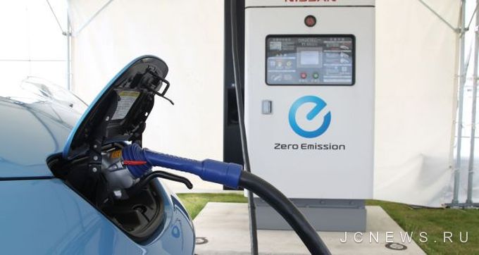 Nissan начал расследование странной поломки электрокара Leaf